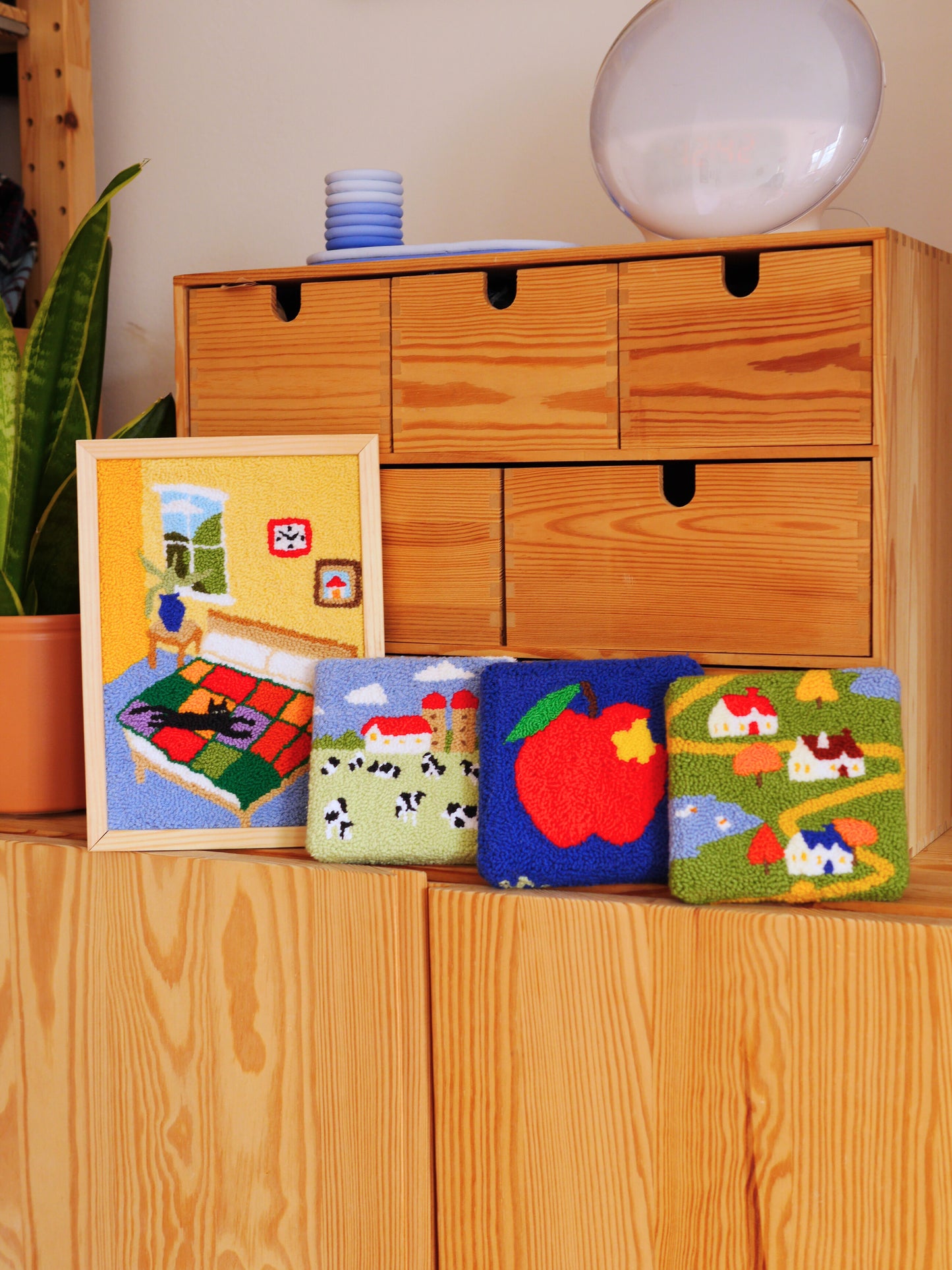 Apple Wall Tile (*preorder)